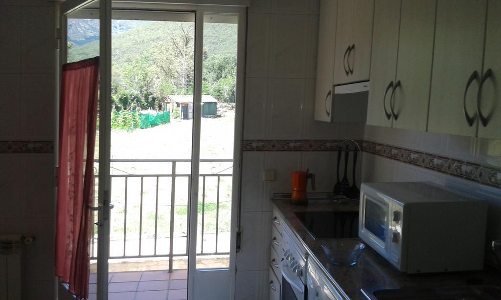 Apartamentos Rascafria Cerquilla Zimmer foto